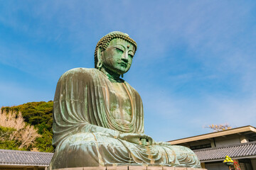 golden buddha statue
