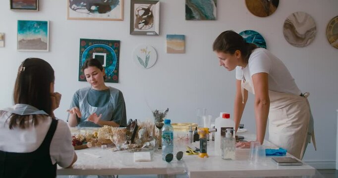 Handmade epoxy arts workshop, DIY masterclass for women, art crafts