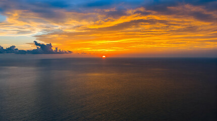 Fototapeta premium Sunset Symphony in Thailand