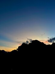 Obraz premium sunset over the mountains