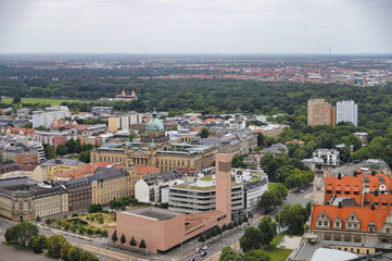 Leipzig, Blick vom Hochhaus der Uni über die St. Trinitatis Kirche zum Bundesverwaltungsgericht
