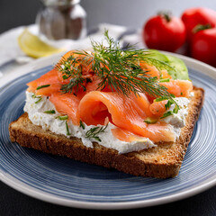 Delectable Smoked Salmon Dill Toast with Cream Cheese