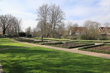 Blick in den Rosengarten am Schlosspark im Zentrum von Rheda-Wiedenbrück