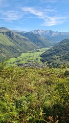 Bielle et la vallée d'Ossau vus depuis les cromlechs de Lous Couraus
