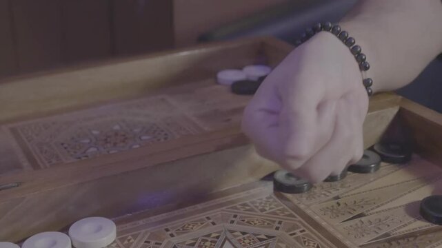 Hand Rolling Dices - V-Log