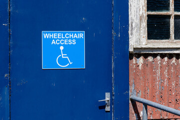 Wheelchair access for sign disabled wheelchair users