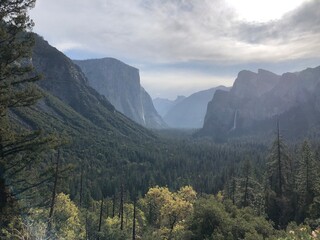 yosemite valley misty overlook