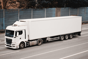 Modern Refrigerated Truck for Perishable Sensitive Cargo Transportation