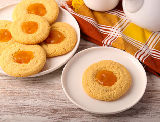 Peanut butter and jelly buttons