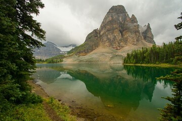Mount assiniboinne trail backcountry camping and hikking