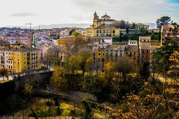 Fototapeta premium Antiguas construcciones de la ciudad de Cuenca , España.