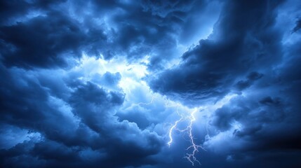 Obraz premium Lightning Bolt Hitting Cloudy Sky