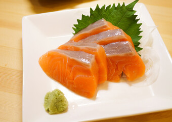 サーモン　刺身