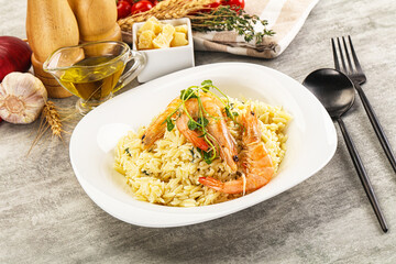 Italian pasta Orzo with prawn