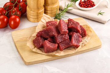 Raw beef cubes for cooking