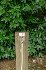 Wasserstelle , kein Trinkwasser auf einem Friedhof in Essen