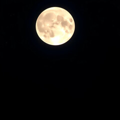 Obraz premium Moon in dark sky