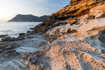 Küste bei Spiaggia di Porto Ferro, Logudoro, Sardinien, Italien © Rainer Mirau