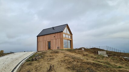 domek drewniany modułowy typu stodoła © Miroslaw