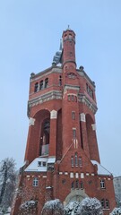 wieża ciśnien z czerwonej cegły we wrocławiu © Miroslaw