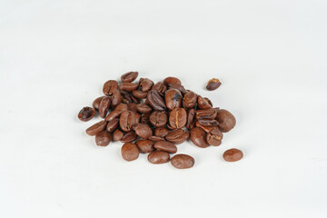 Roasted coffee grains