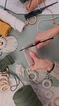 Makramee Dekoration f&uuml;r Weihnachten, Wichtel, Rentier, Makramee kn&uuml;pfen
