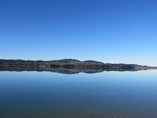 Bergspiegelung im See