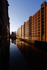 Speicherstadt in Hamburg bei Sonnenaufgang