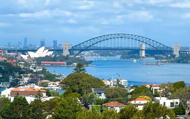 Fototapeta premium Iconic Sydney Skyline with the Opera House and Harbour Bridge, Australia