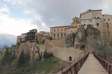 views of the hanging houses from the San Pablo bridge.