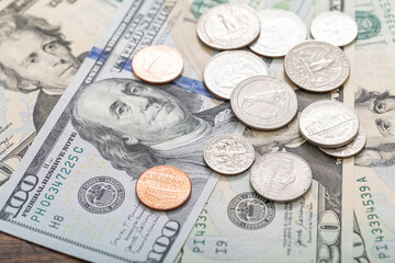 米ドル紙幣とコイン　US dollar banknotes and coins