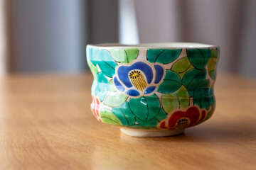 九谷焼の抹茶椀　椿　金沢
