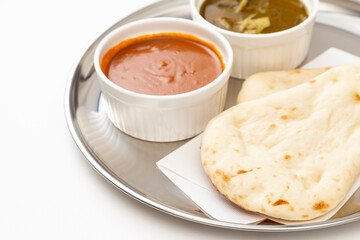 カレーとナンのランチプレート