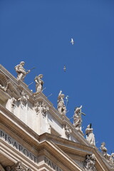 Naklejka premium Marble statues in the Vatican