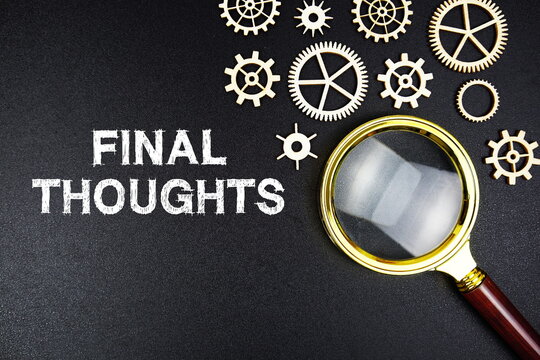 Naklejki Final Thoughts text message with magnifying glass on black background