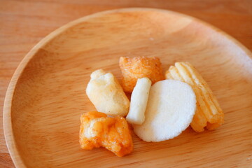 色んな味のあられ菓子