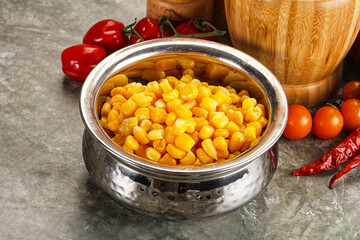 Sweet canned ripe corn grain