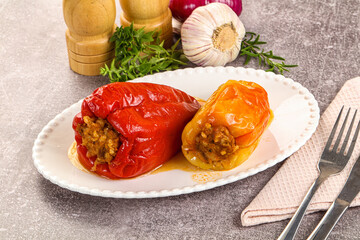 Stuffed bell pepper with meat