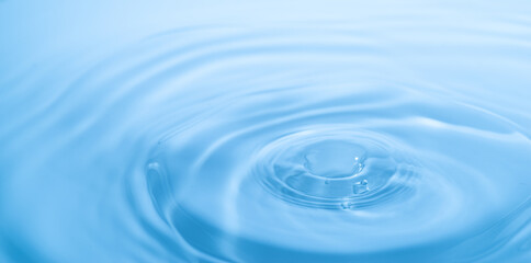 美しい水面の模様