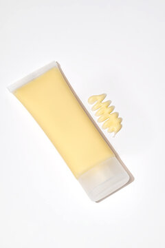 Yellow face mask package with manuka honey for anti-aging