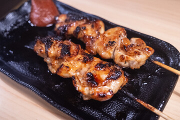 日本の北海道札幌市のとても美味しい焼き鳥