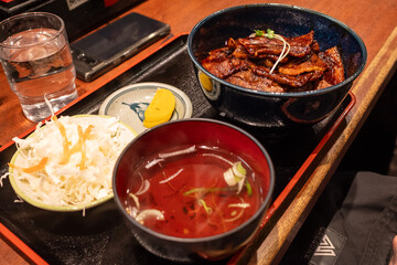 日本の北海道札幌市のとても美味しい豚丼