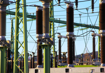 Electric power plant and mechanisms.