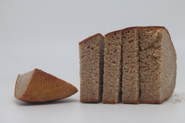 cut pieces of rye bread, proper nutrition, 2