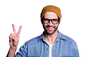 Naklejka premium Close-up portrait of his he nice attractive content cool cheerful cheery optimistic bearded guy showing v-sign isolated over bright vivid shine violet lilac background
