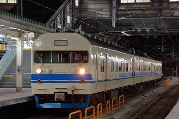 地上駅時代のJR北陸本線富山駅に停車する419系電車_2010/3/20撮影