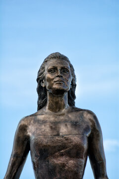 estatua escultura roc&iacute;o jurado Chipiona C&aacute;diz  