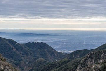 Naklejka premium San Gabriel Valley. Mt Wilson Red Box Rd. San Gabriel Mountains, Los Angeles County, California. Angeles National Forest.