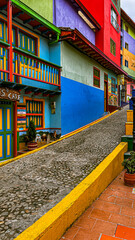 Naklejka premium Calle colorida en Guatapé, Antioquia, Colombia