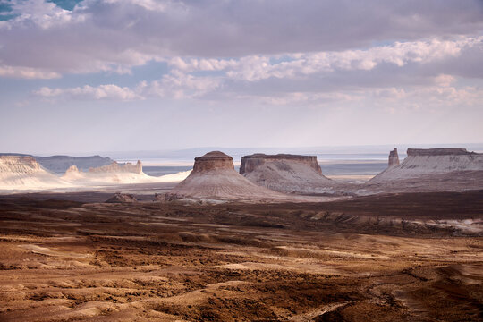 On the Ustyurt Plateau.
Uplands of the Ustyurt plateau.
Desert and plateau Ustyurt or Ustyurt plateau is located in the west of Central Asia, particulor in Kazakhstan, Turkmenistan and Uzbekistan.
